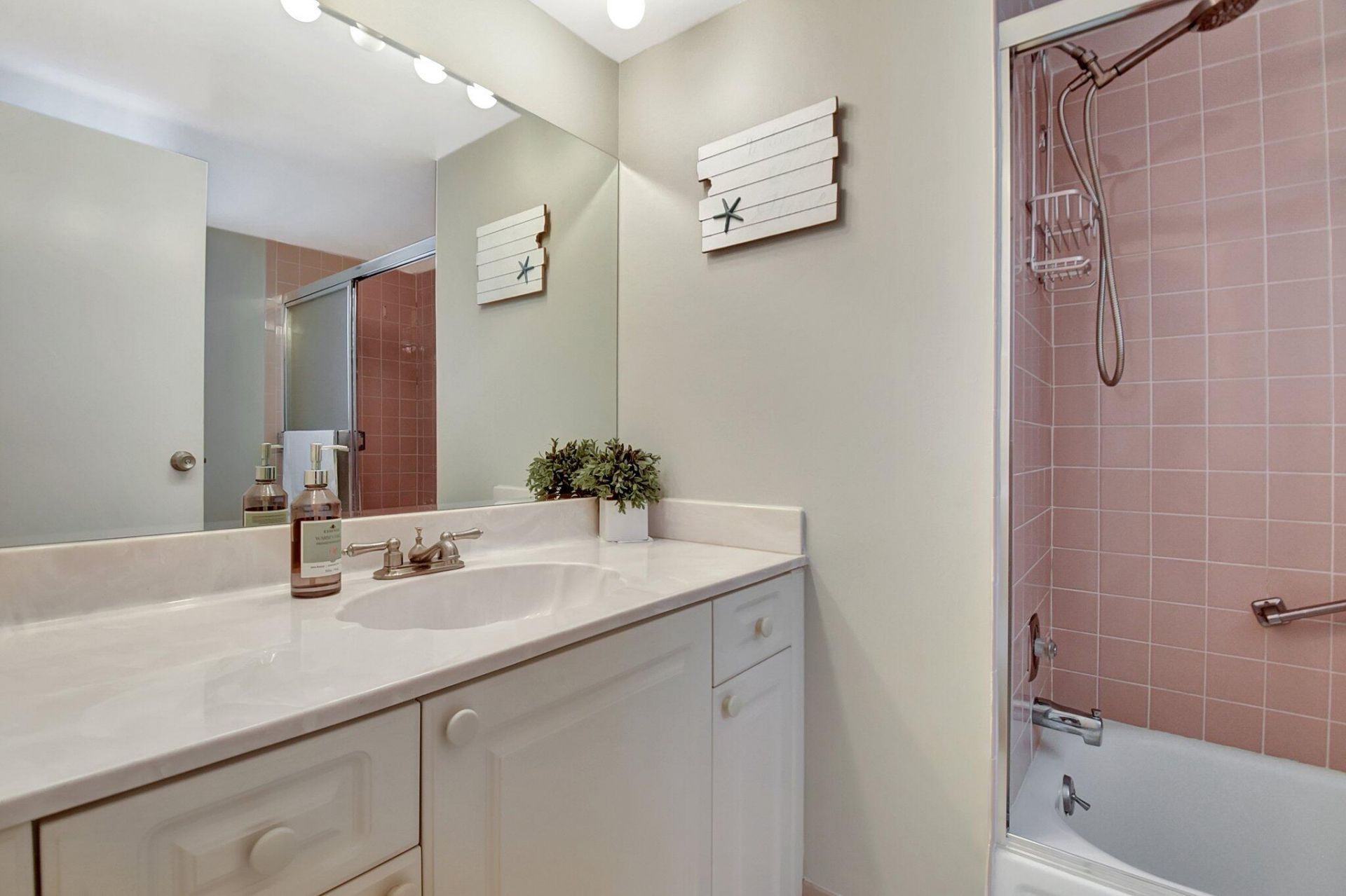 3951 Via Poinciana, Unit 415, Lake Worth, FL 33467 Photo