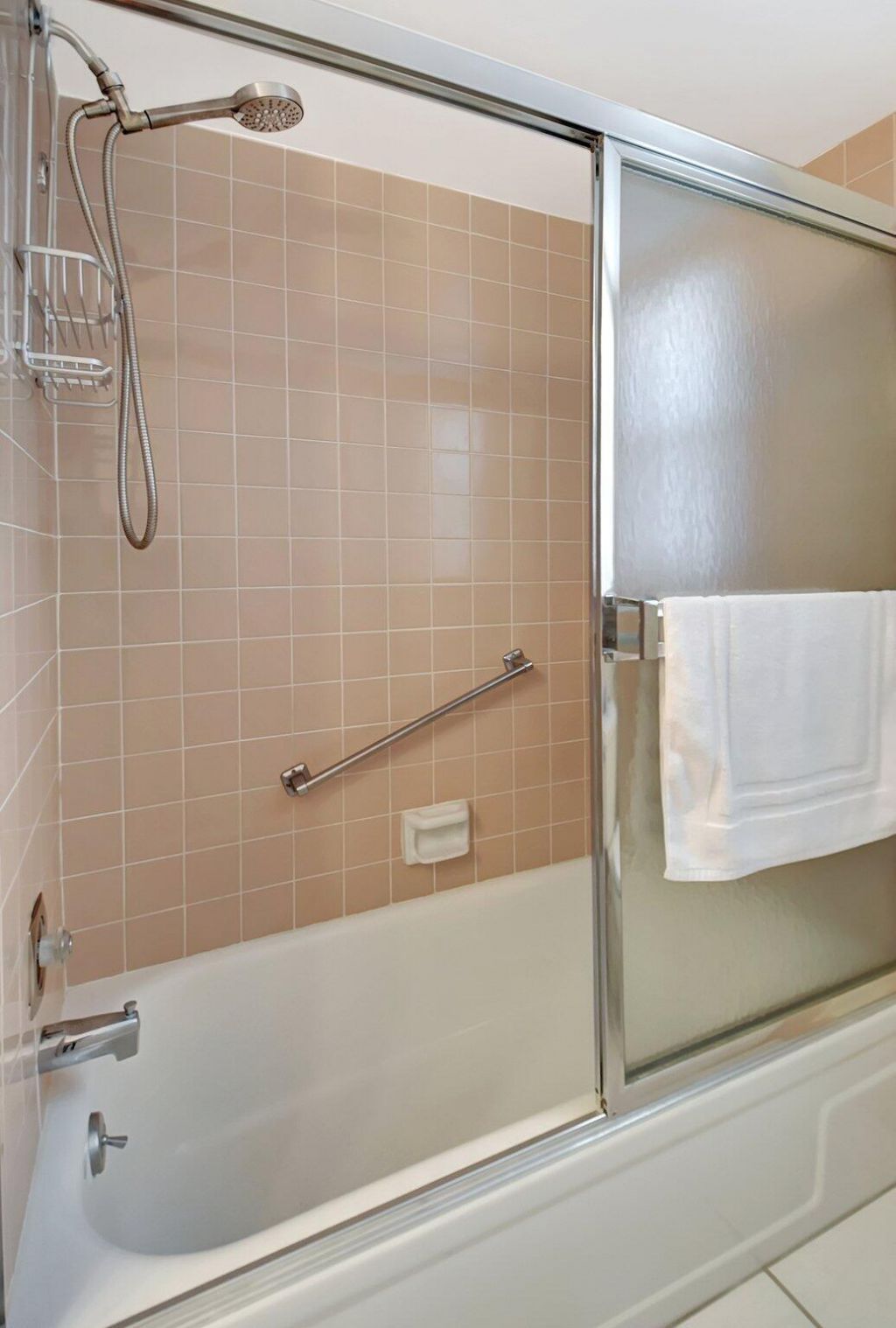 3951 Via Poinciana, Unit 415, Lake Worth, FL 33467 Photo