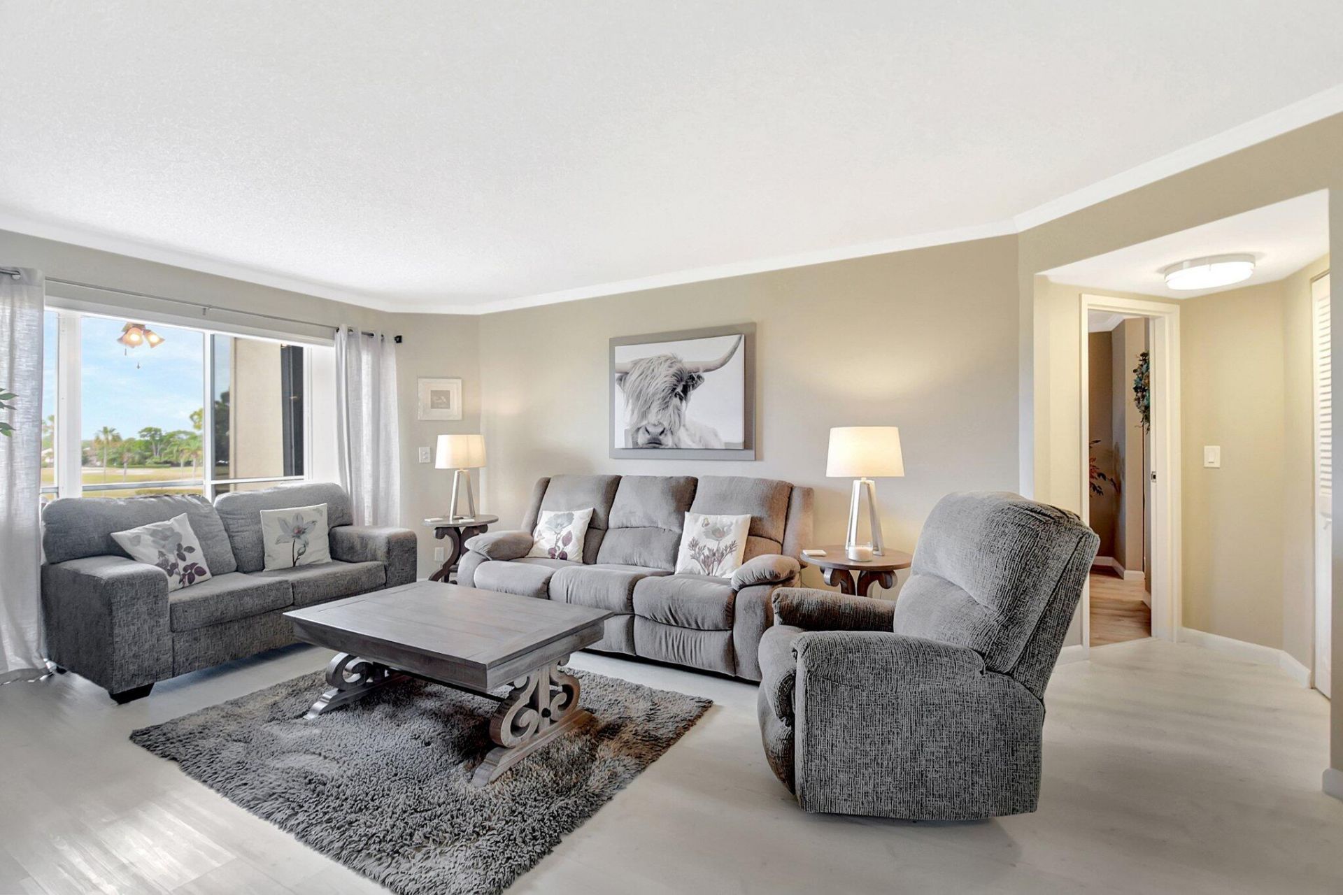 3951 Via Poinciana, Unit 415, Lake Worth, FL 33467 Photo