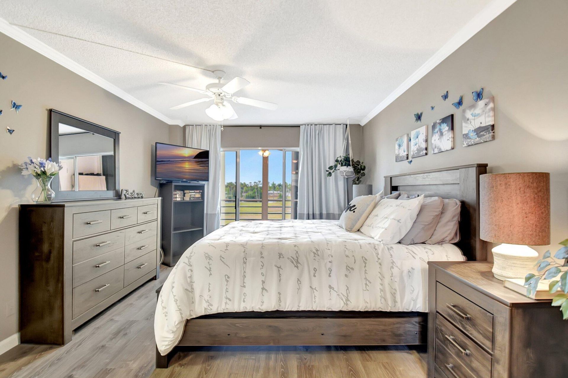 3951 Via Poinciana, Unit 415, Lake Worth, FL 33467 Photo