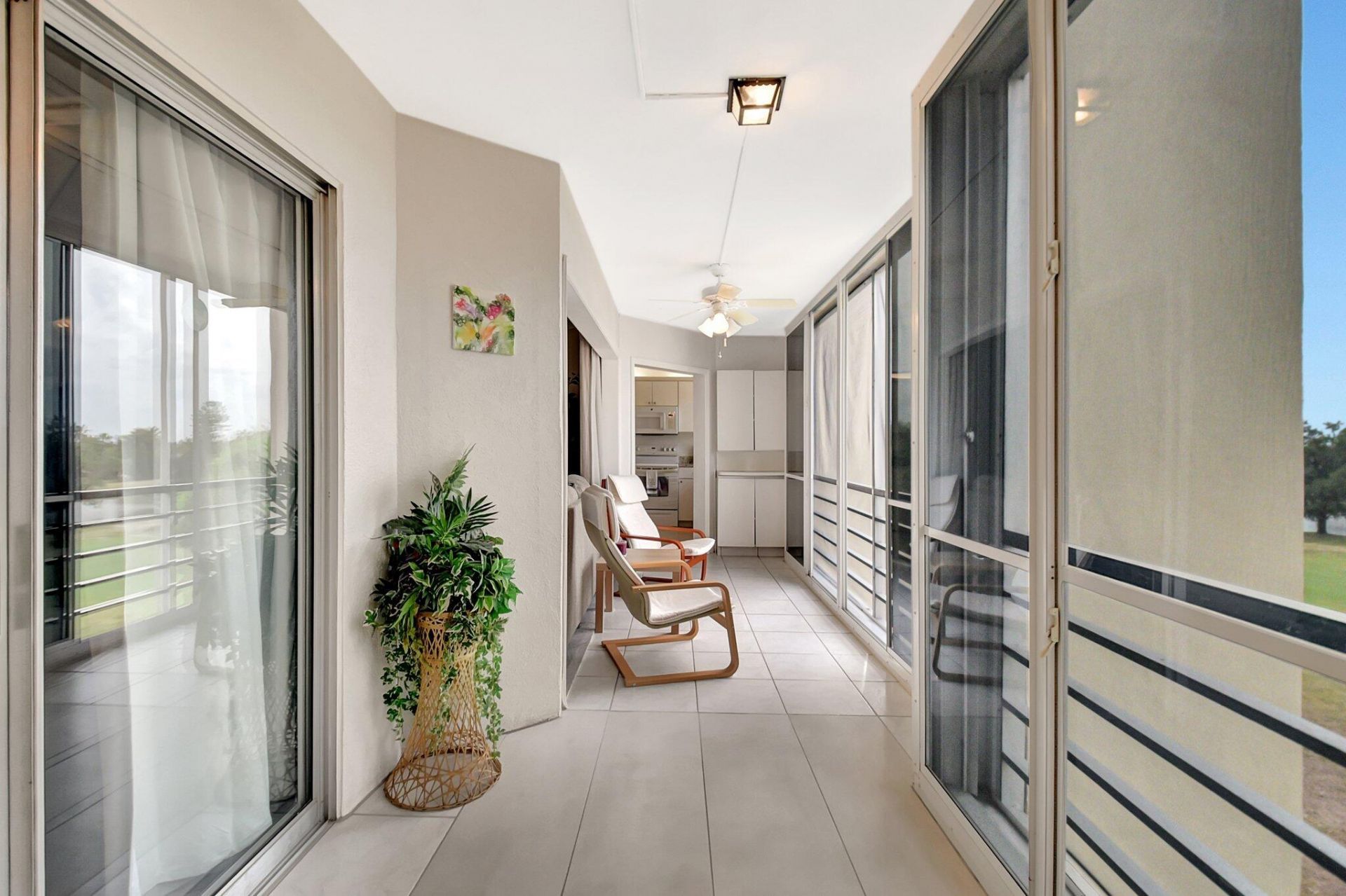 3951 Via Poinciana, Unit 415, Lake Worth, FL 33467 Photo