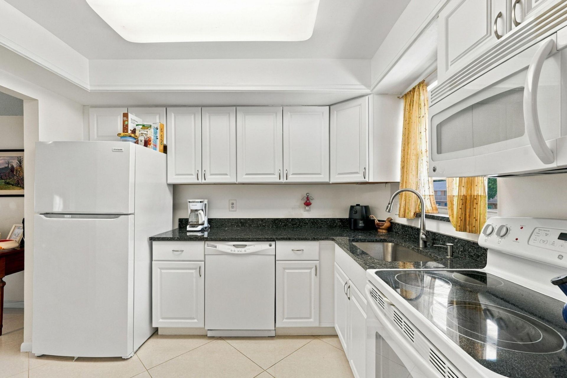 18081 SE Country Club Drive, Unit 7-69, Jupiter, FL 33469 Photo