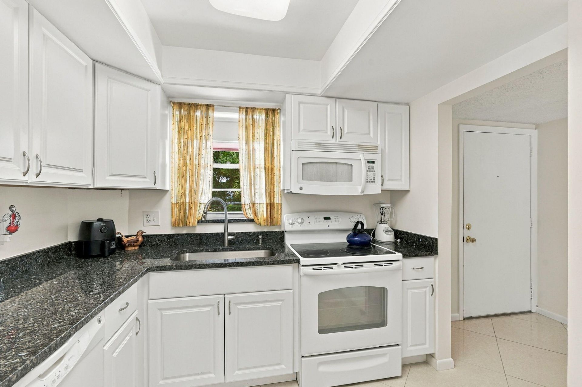 18081 SE Country Club Drive, Unit 7-69, Jupiter, FL 33469 Photo