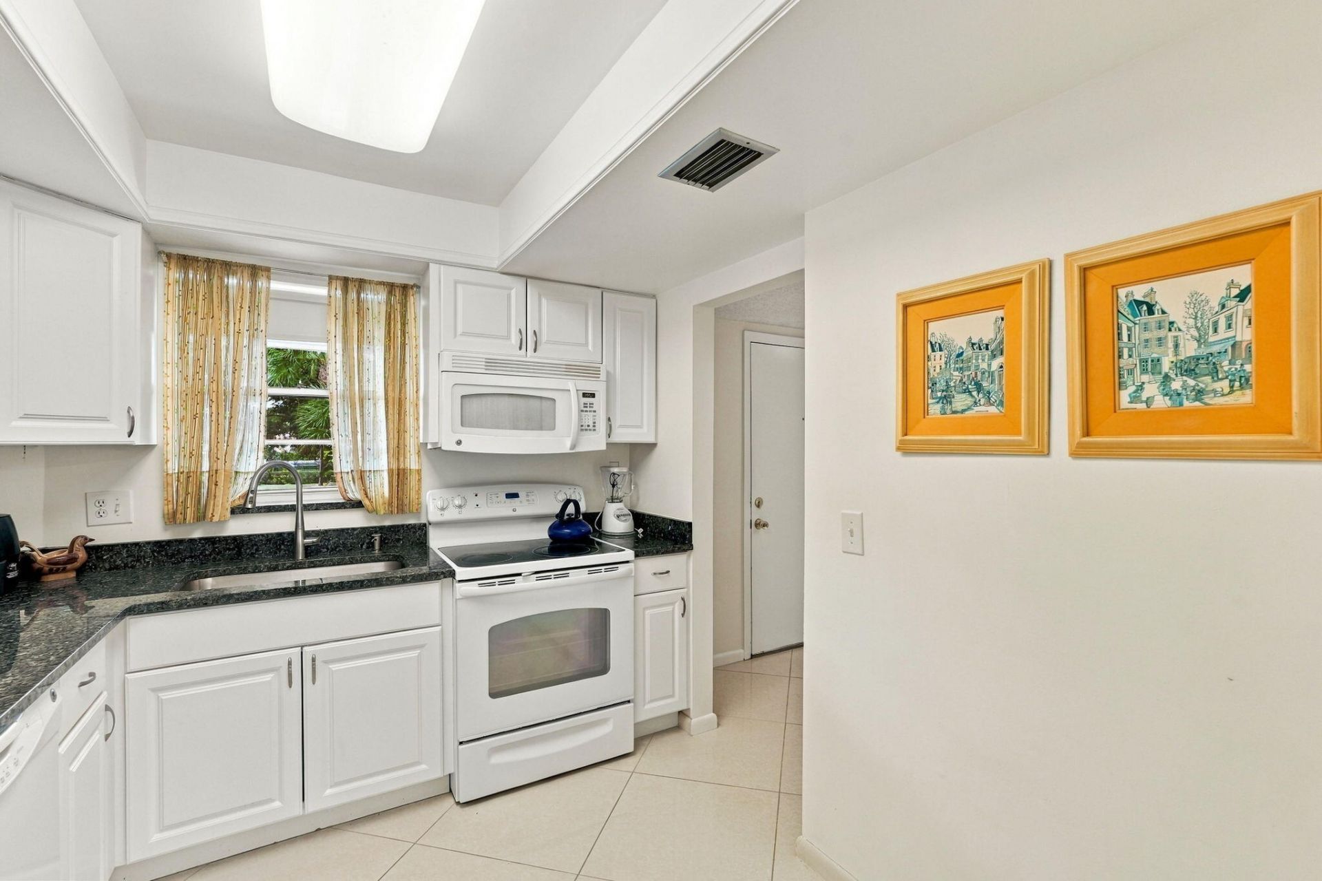 18081 SE Country Club Drive, Unit 7-69, Jupiter, FL 33469 Photo