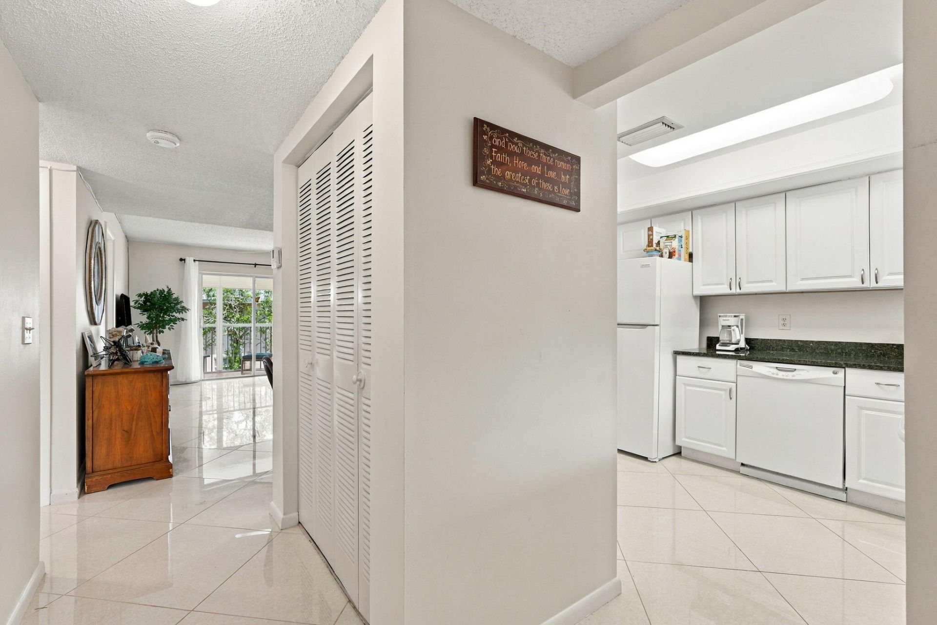 18081 SE Country Club Drive, Unit 7-69, Jupiter, FL 33469 Photo