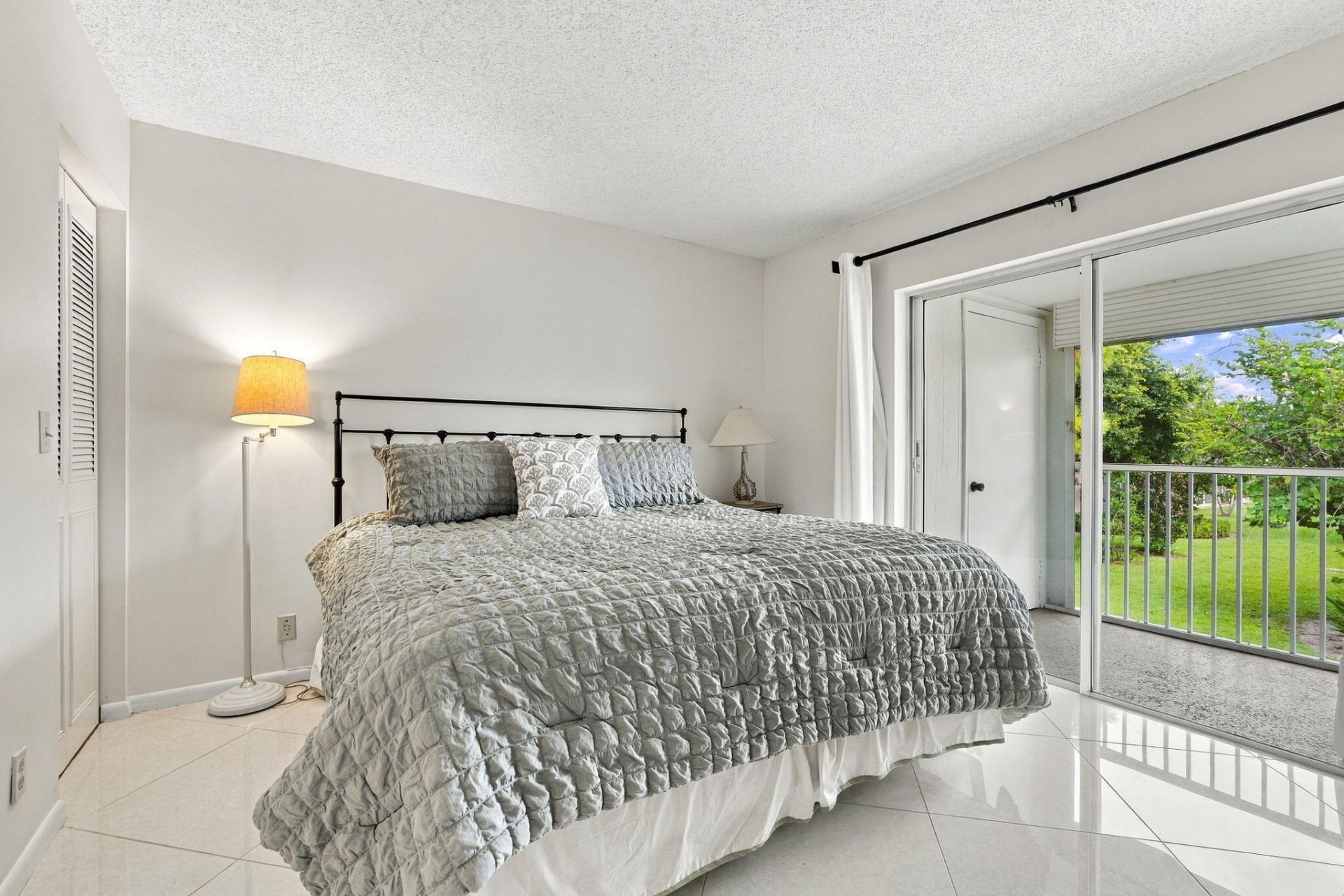 18081 SE Country Club Drive, Unit 7-69, Jupiter, FL 33469 Photo