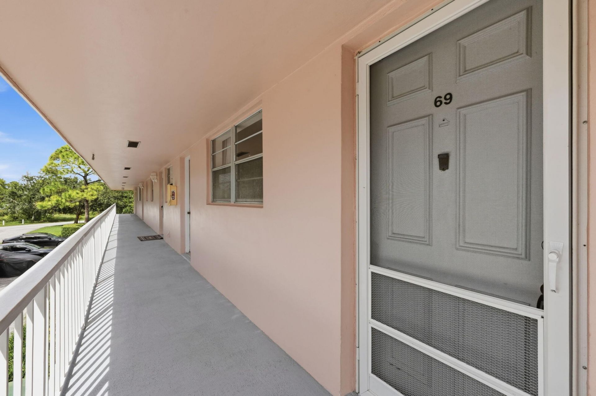 18081 SE Country Club Drive, Unit 7-69, Jupiter, FL 33469 Photo