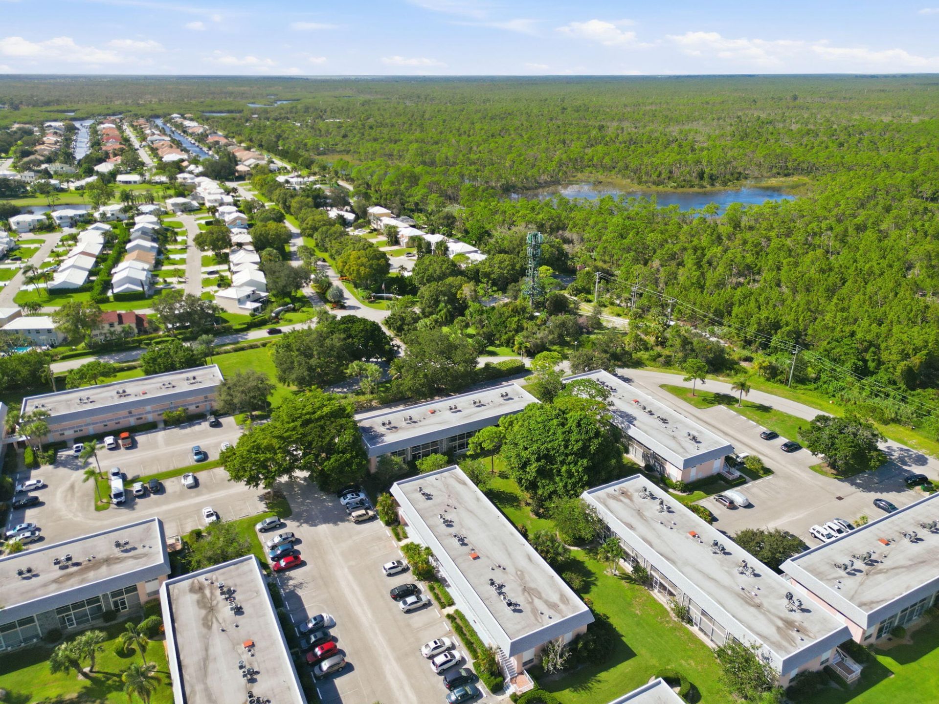 18081 SE Country Club Drive, Unit 7-69, Jupiter, FL 33469 Photo