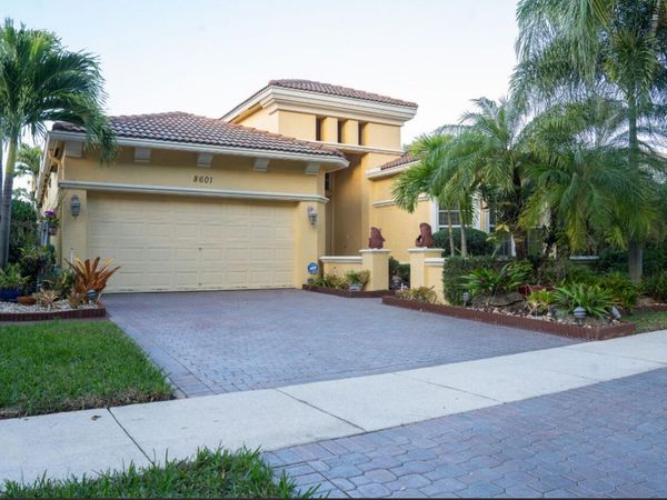 8601 Via Grande E, Wellington, FL 33411