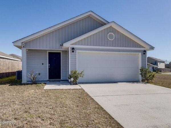 2200 Magazine Street, Ocean Springs, MS 39564