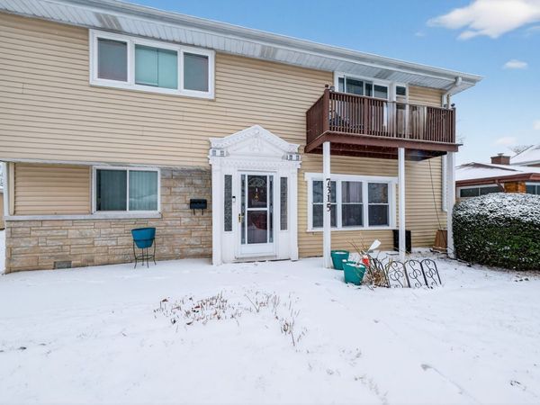 7315 Arcadia Street, Morton Grove, IL 60053