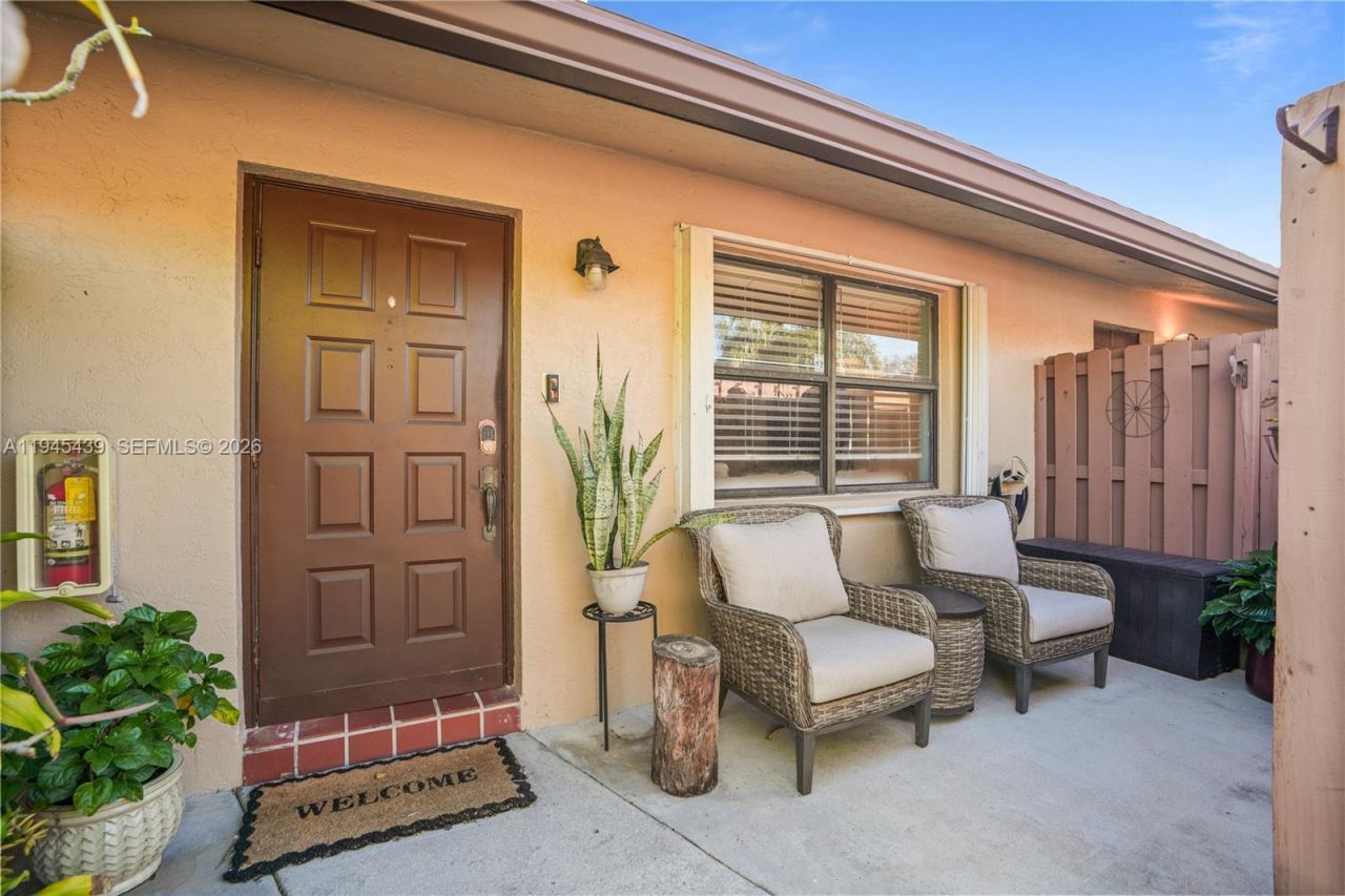 4880 SW 64th Way, Unit 4880, Davie, FL 33314 Photo