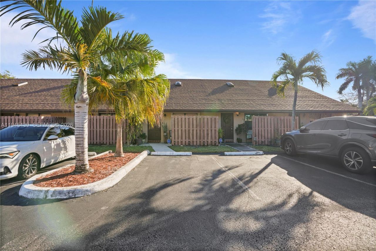 4880 SW 64th Way, Unit 4880, Davie, FL 33314 Photo