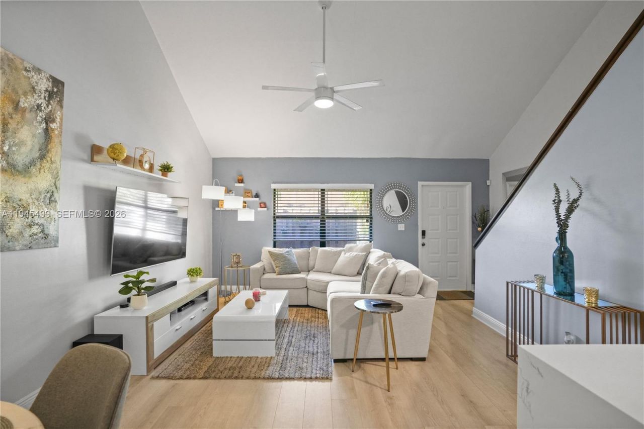 4880 SW 64th Way, Unit 4880, Davie, FL 33314 Photo