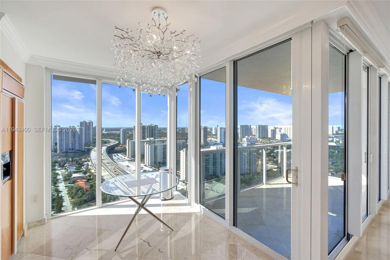 19111 Collins Ave, Unit 2905, Sunny Isles Beach, FL 33160 Photo