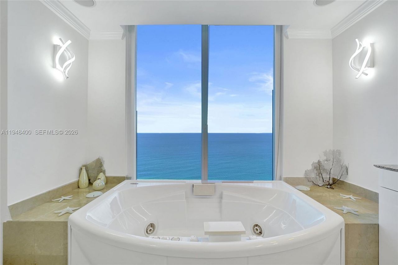 19111 Collins Ave, Unit 2905, Sunny Isles Beach, FL 33160 Photo