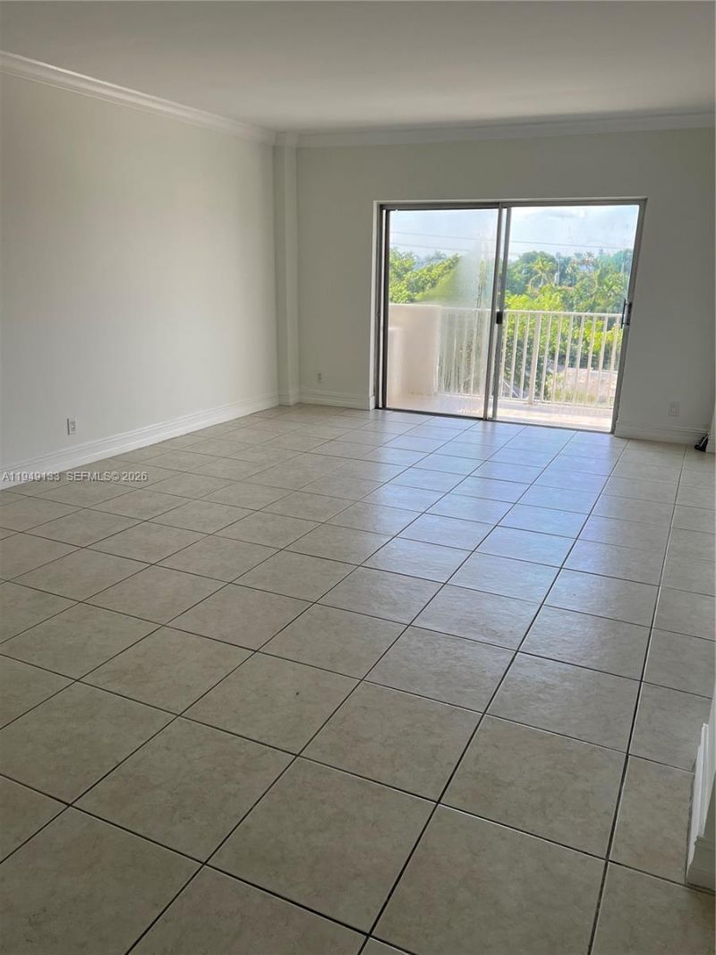 1455 N Treasure Dr, Unit 4P, North Bay Village, FL 33141 Photo