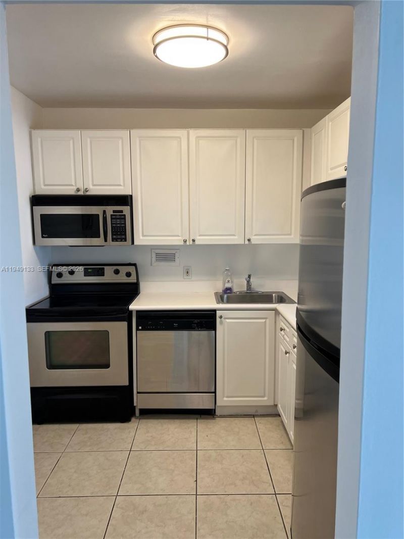 1455 N Treasure Dr, Unit 4P, North Bay Village, FL 33141 Photo