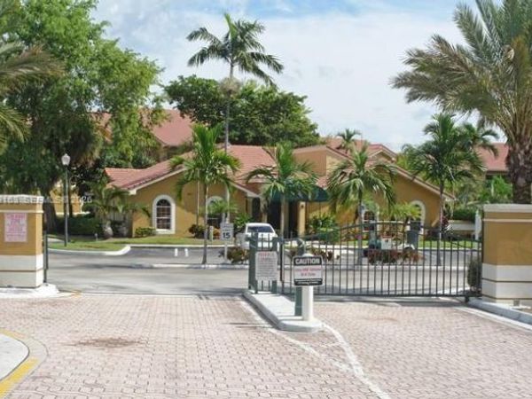 8821 Wiles Rd , Unit 101, Coral Springs, FL 33067