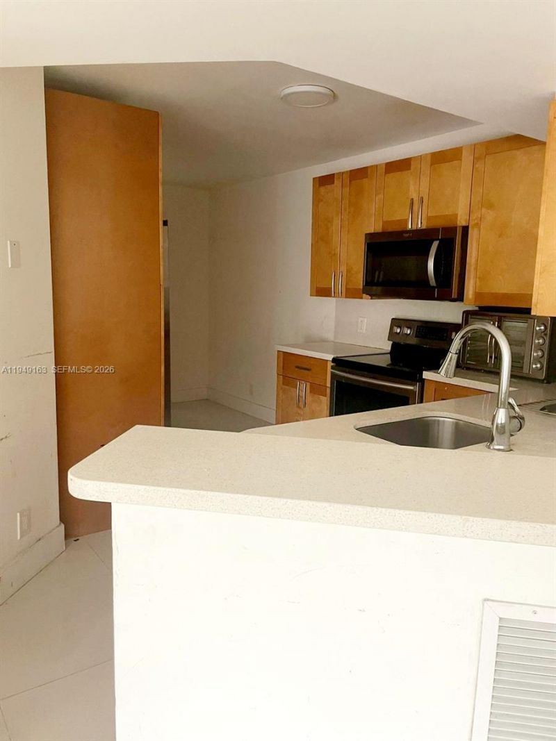 8821 Wiles Rd , Unit 101, Coral Springs, FL 33067 Photo