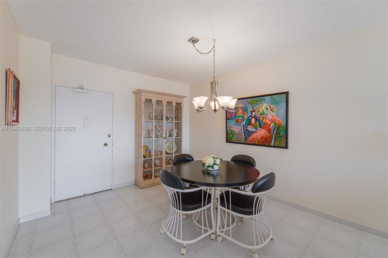 1965 S Ocean Dr, Unit 18K, Hallandale Beach, FL 33009 Photo