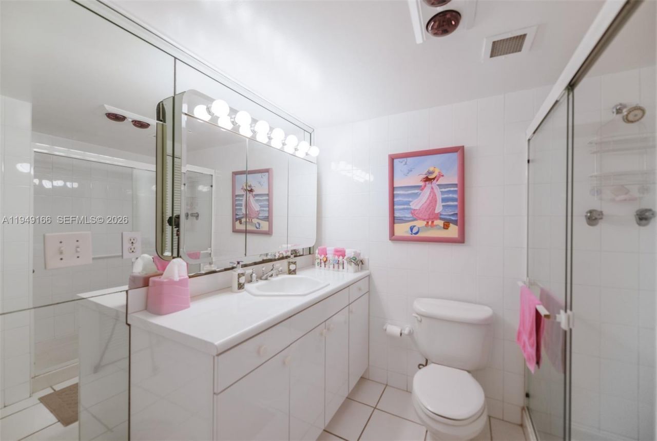 1965 S Ocean Dr, Unit 18K, Hallandale Beach, FL 33009 Photo
