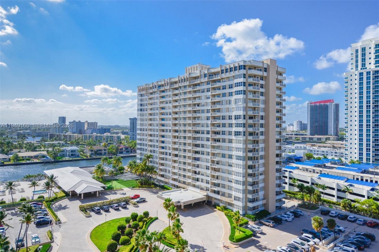1965 S Ocean Dr, Unit 18K, Hallandale Beach, FL 33009 Photo