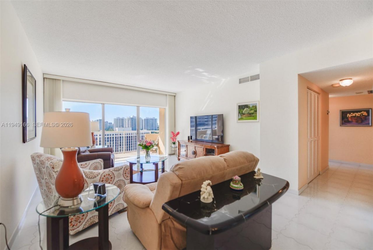 1965 S Ocean Dr, Unit 18K, Hallandale Beach, FL 33009 Photo