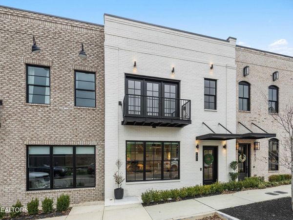 9831 Clingmans Dome Drive, Knoxville, TN 37922