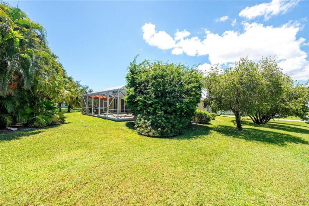 6049 NW Winfield Drive, Port Saint Lucie, FL 34986 Photo