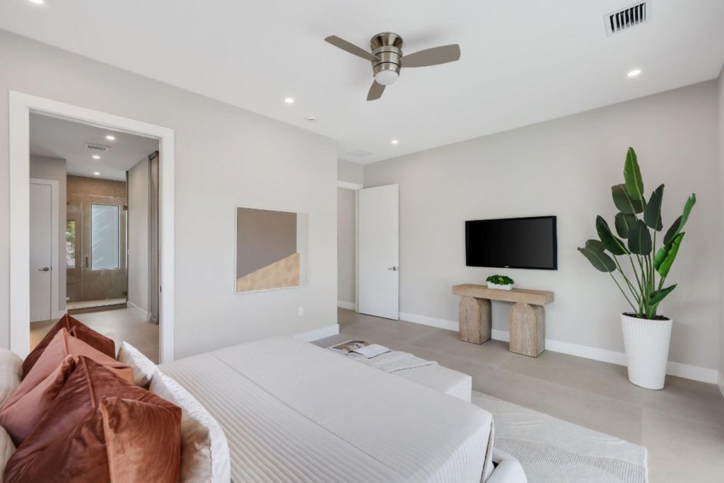 2015 NE 4th Ave, Wilton Manors, FL 33305 Photo