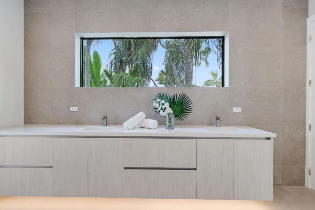 2015 NE 4th Ave, Wilton Manors, FL 33305 Photo