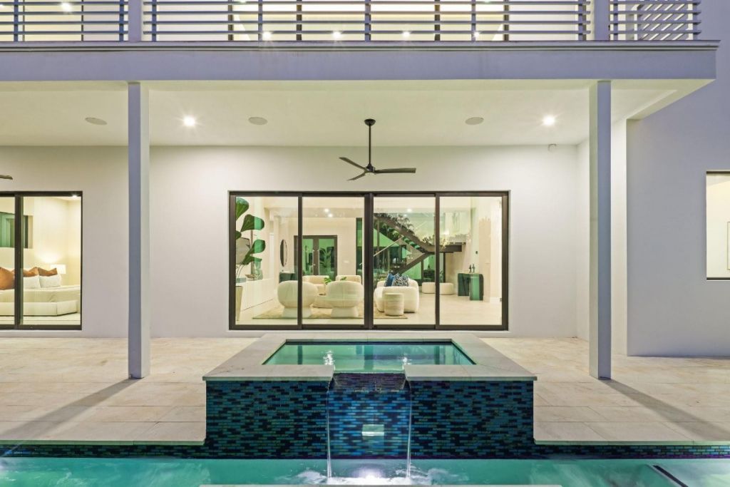 2015 NE 4th Ave, Wilton Manors, FL 33305 Photo