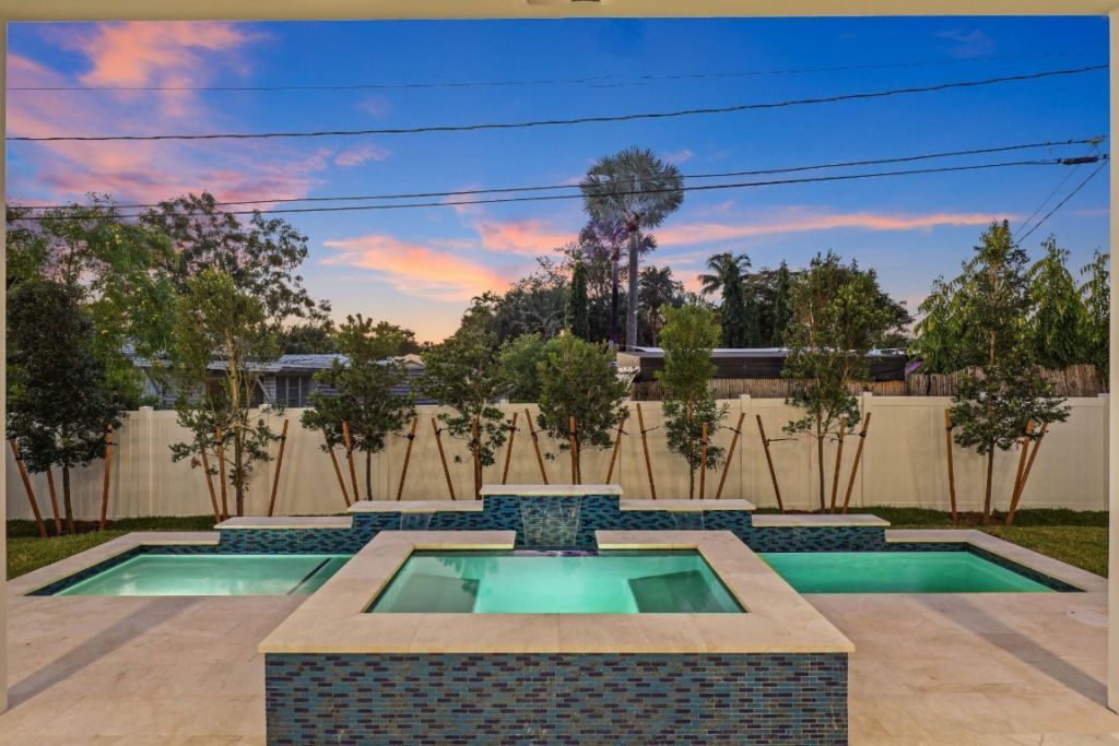 2015 NE 4th Ave, Wilton Manors, FL 33305 Photo