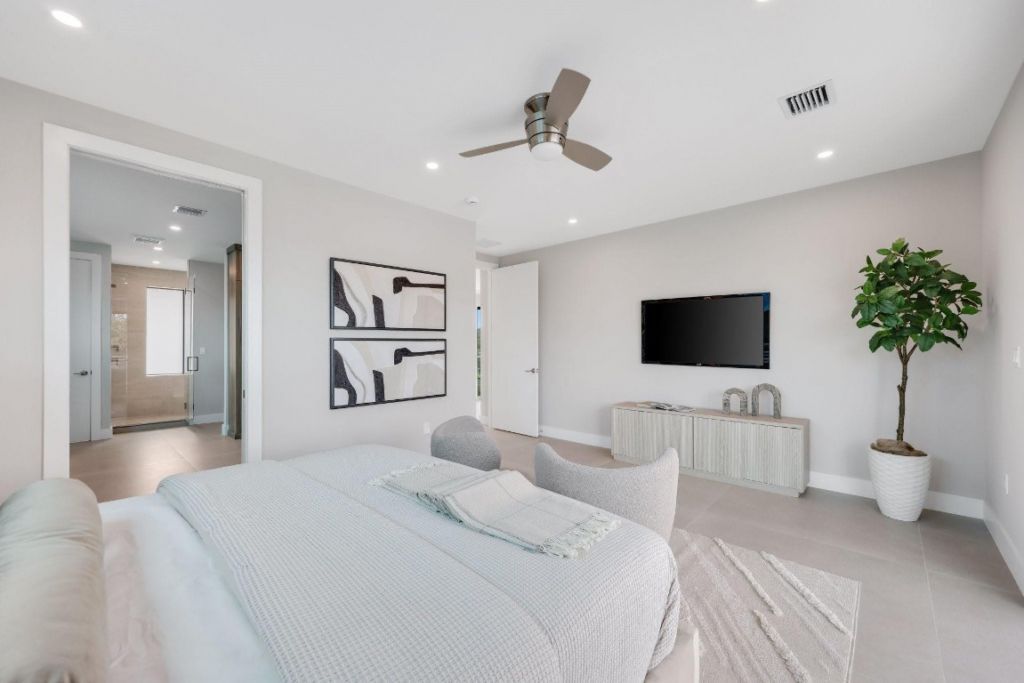 2015 NE 4th Ave, Wilton Manors, FL 33305 Photo