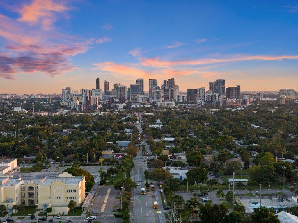 2015 NE 4th Ave, Wilton Manors, FL 33305 Photo