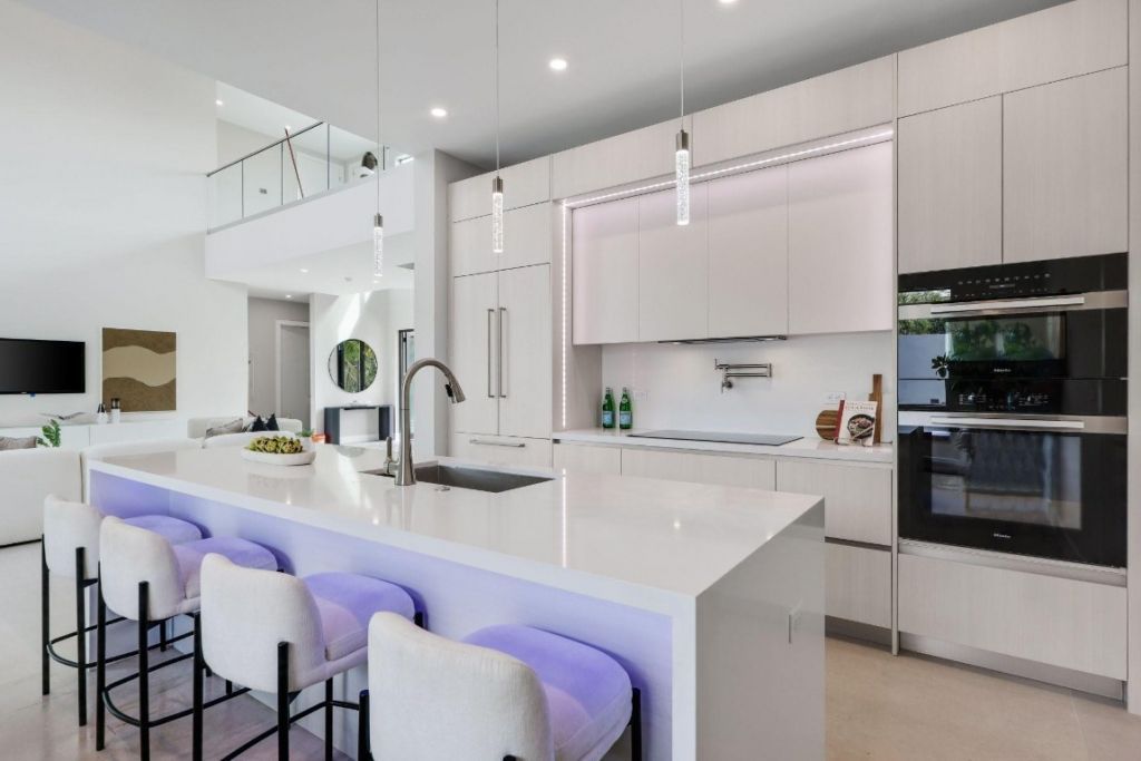 2015 NE 4th Ave, Wilton Manors, FL 33305 Photo