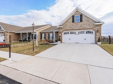 61 STONERS CIRCLE, LITTLESTOWN, PA 17340