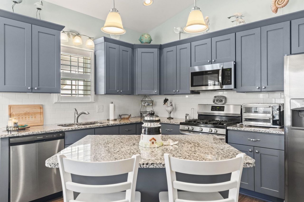 4408 Grande Harbour Blvd. Photo 10