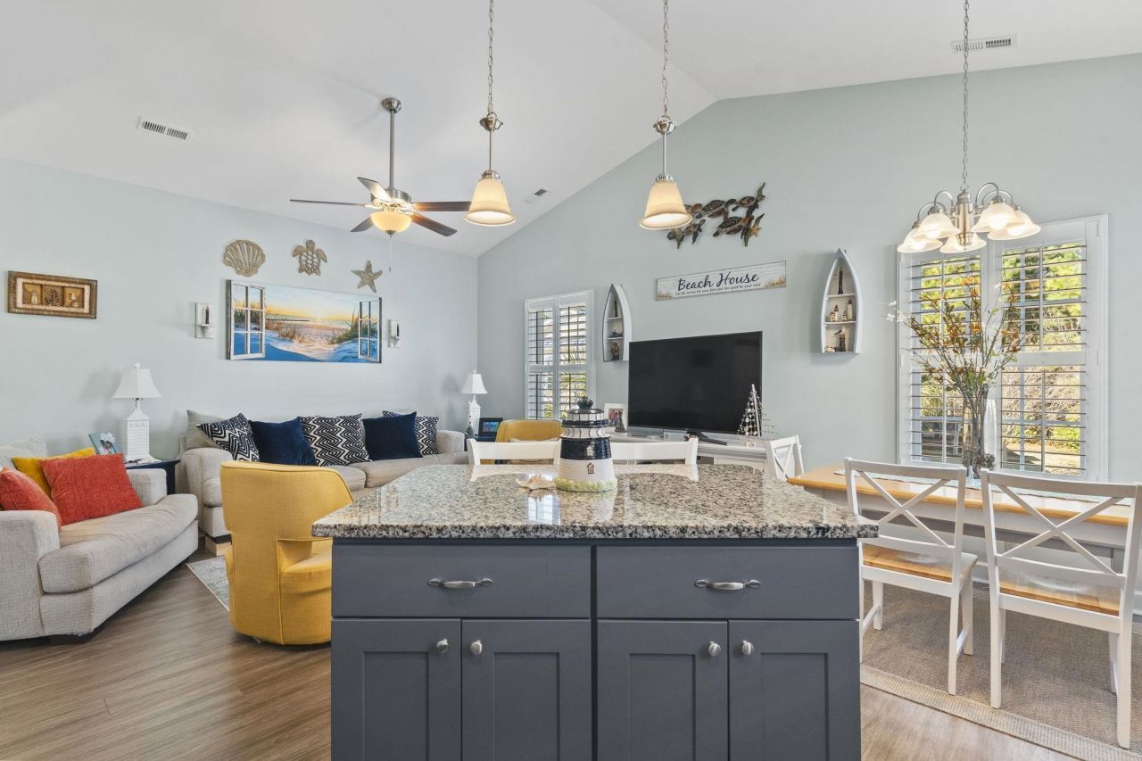 4408 Grande Harbour Blvd. Photo 15