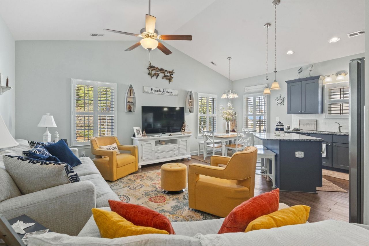 4408 Grande Harbour Blvd. Photo 5