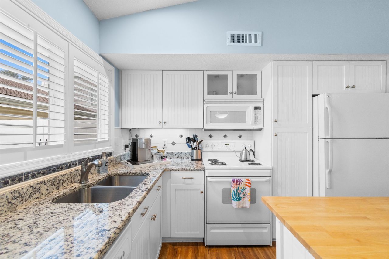 700 28th Ave. S Photo 6