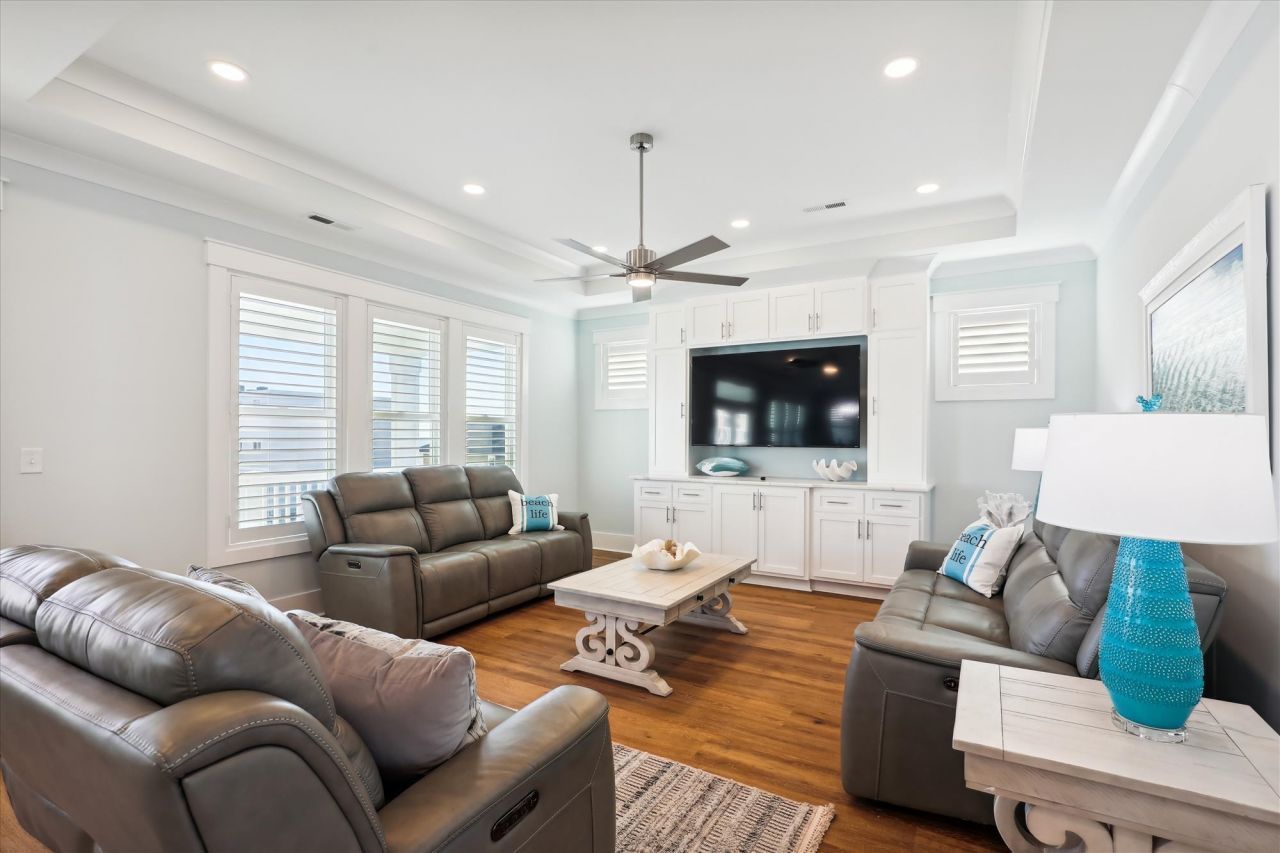 5203 N Ocean Blvd. Photo 5