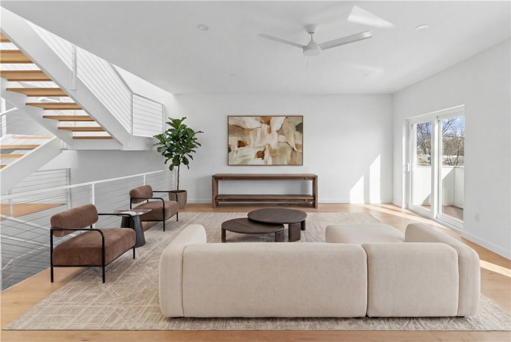 819 SE H Street, Bentonville, AR 72712 Main Photo