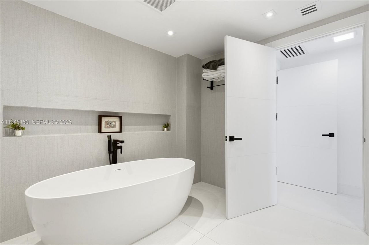 3101 S Ocean Dr, Unit 2601, Hollywood, FL 33019 Photo