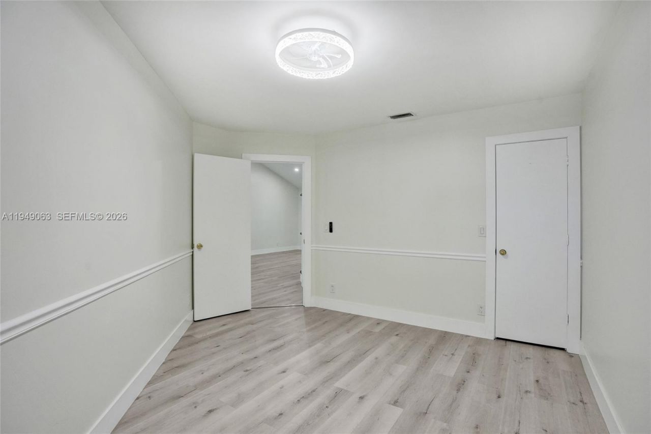 155 Love Cres, Royal Palm Beach, FL 33411 Photo