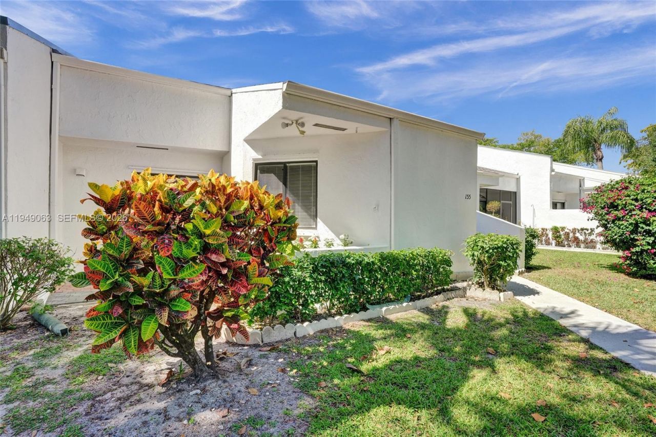 155 Love Cres, Royal Palm Beach, FL 33411 Photo