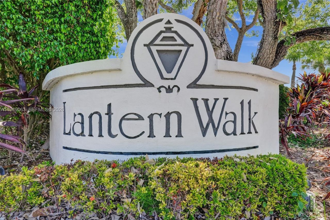 155 Love Cres, Royal Palm Beach, FL 33411 Photo