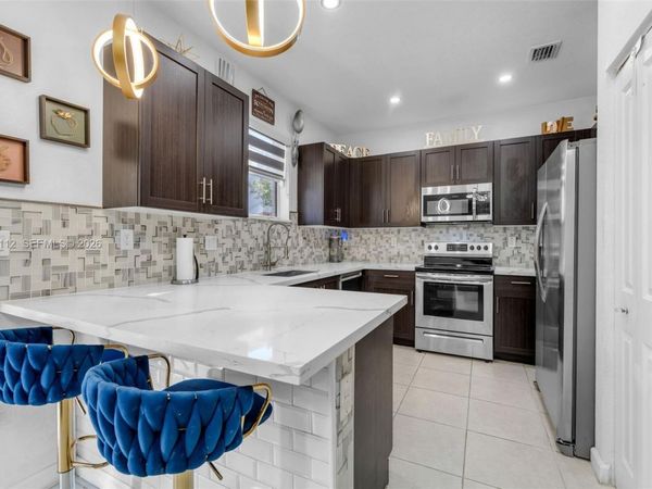 2614 SE 13th St, Homestead, FL 33035