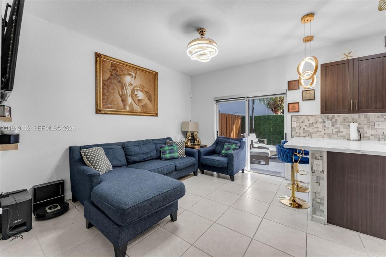 2614 SE 13th St, Homestead, FL 33035 Photo